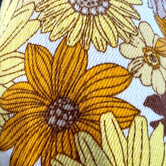 Meet Your Posher, Starly - Picture 2 of 5